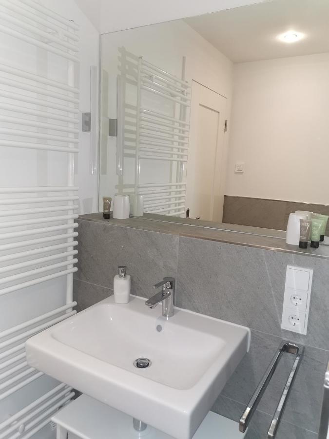 Exklusives Studioapartment - In Traumhafter Lage Direkt Am Halensee Berlin Extérieur photo