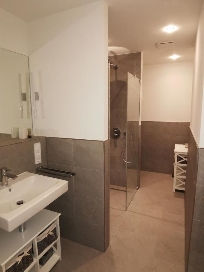 Exklusives Studioapartment - In Traumhafter Lage Direkt Am Halensee Berlin Extérieur photo